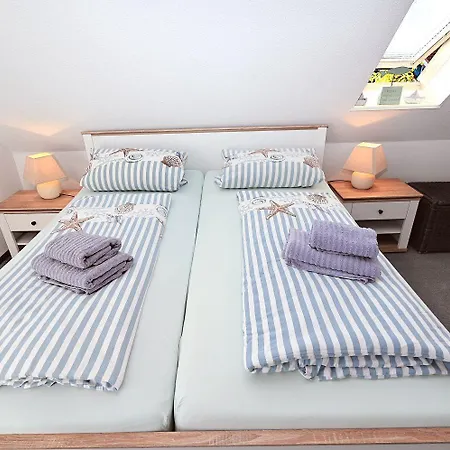 Holiday home Ferienhaus-strandlaeufer-sehlendorf *
