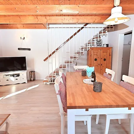Holiday home Ferienhaus-strandlaeufer-sehlendorf