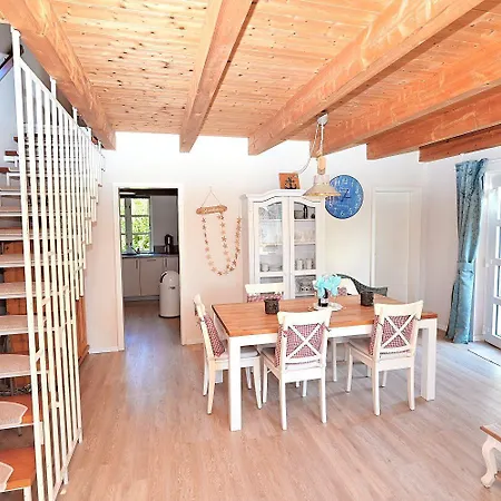 Ferienhaus-strandlaeufer-sehlendorf *